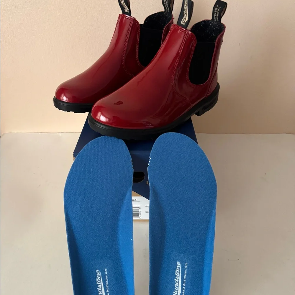 Blundstone Red Low-Heel Chelsea  shiny red patent leather boot. 2253. 3, 4